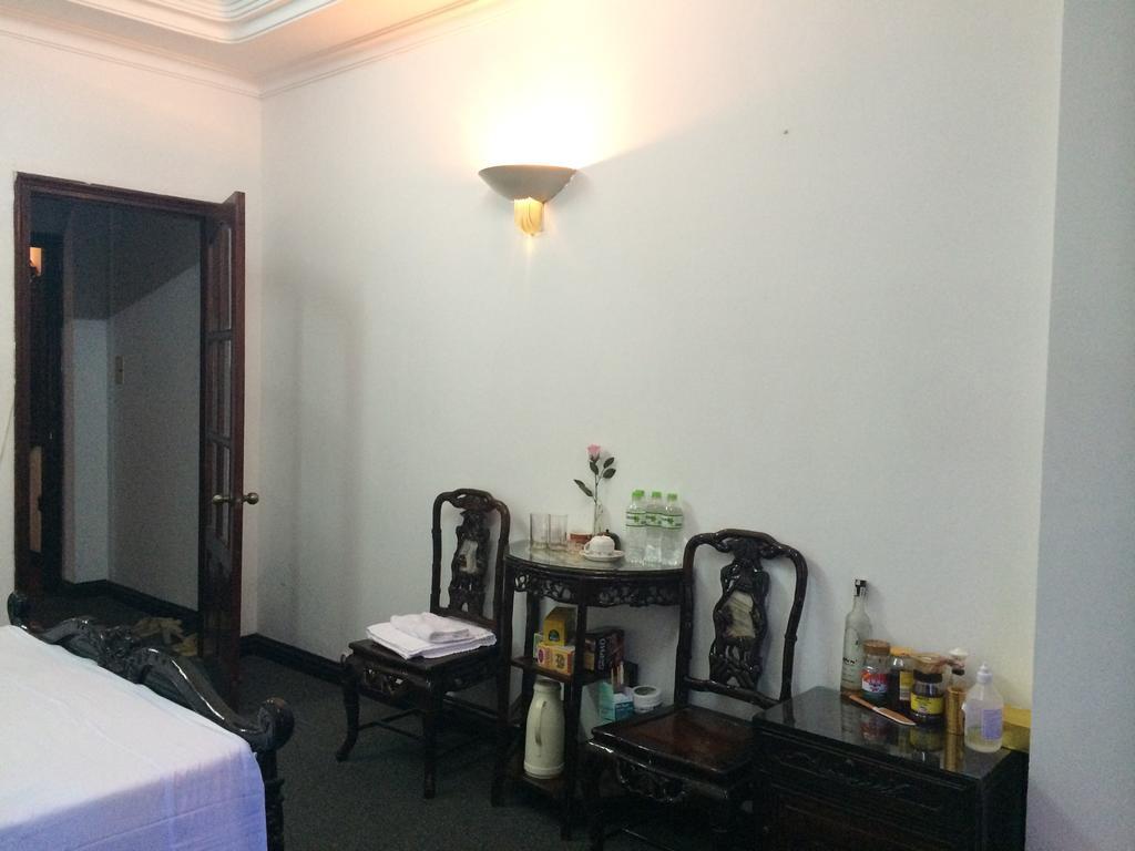Ngoc Linh Hotel Hanoi Buitenkant foto
