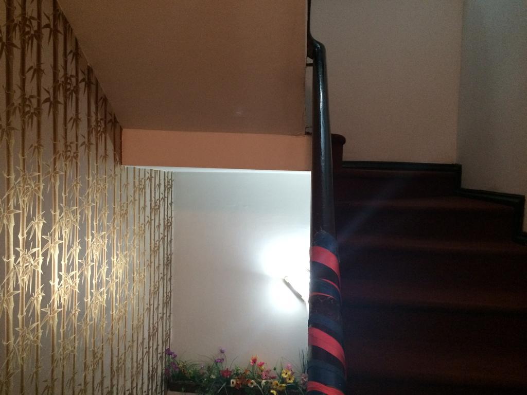 Ngoc Linh Hotel Hanoi Buitenkant foto